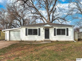 7414 S 41st St, Omaha, NE 68147