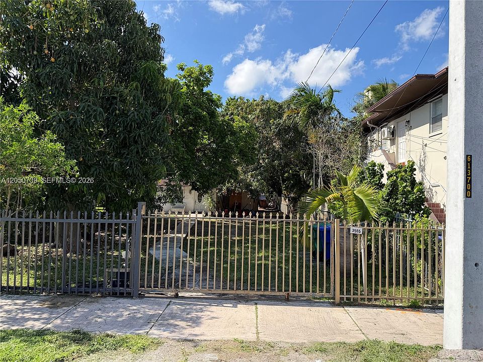 1st image of 3555 SW 23rd St
