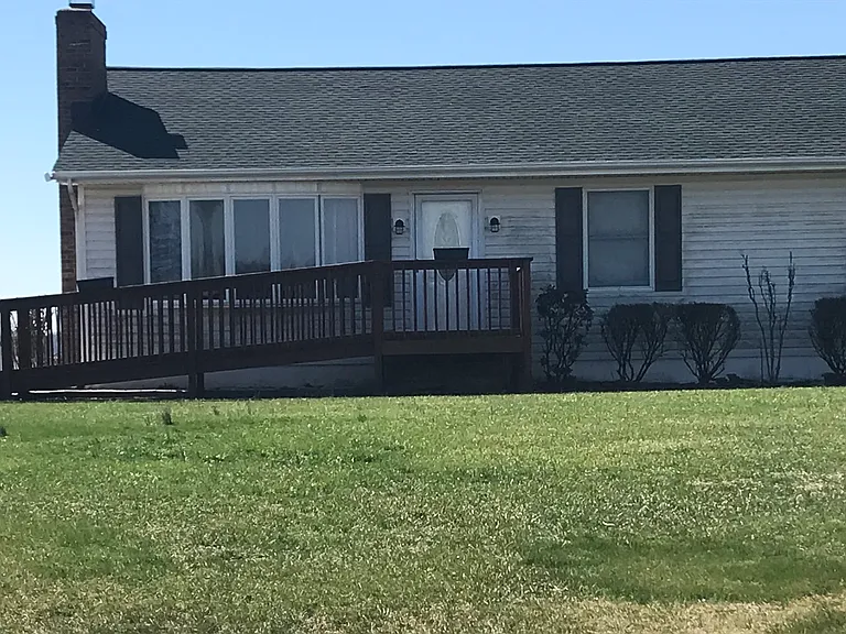 360 Mill Ln — Photo 1