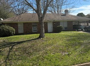 2490 Oak Grove Ln, Jackson, MS 39212