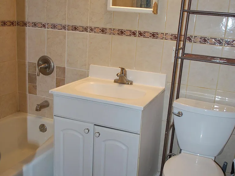87 Glenbrook Rd #7G — Photo 9