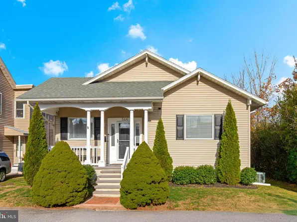 564 Eshelman St, Highspire, PA 17034