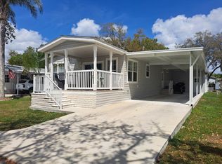 38025 Woodgate Ln, Zephyrhills, FL 33542