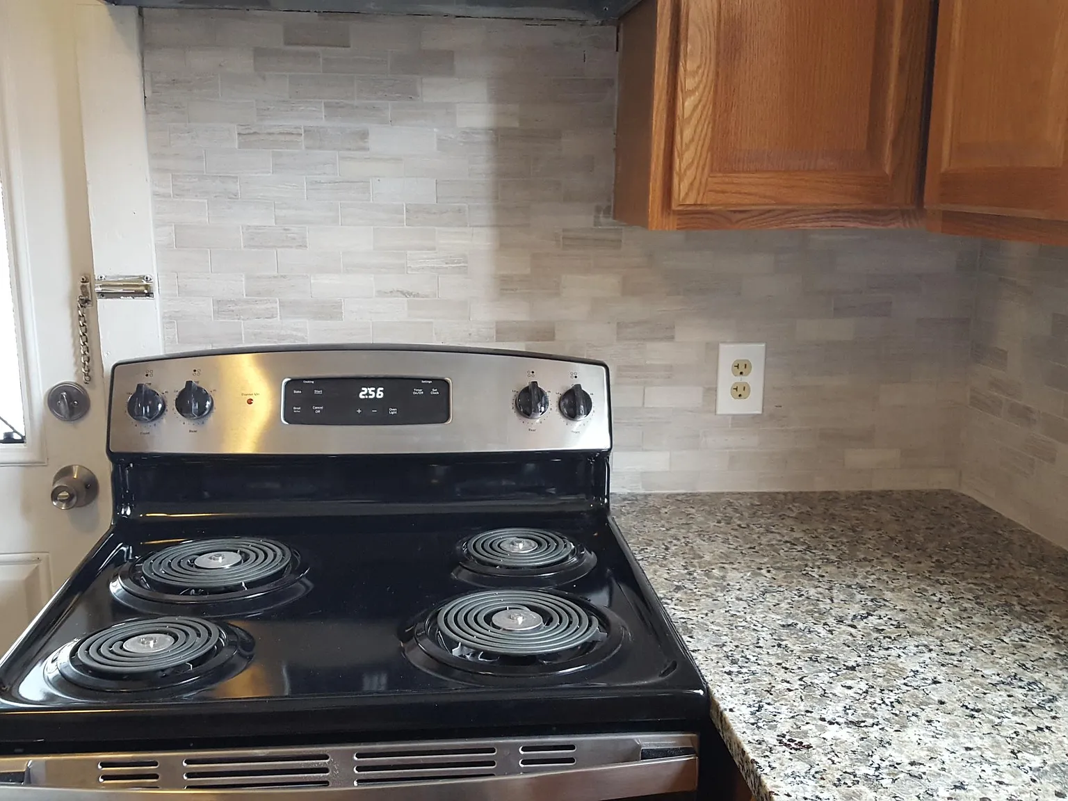 2 bed, 1000 sqft, $1,800 — Photo 4