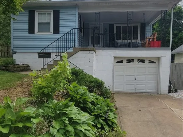 716 Walnut St, Crescent, PA 15046