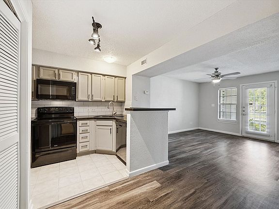 3rd image of 1710 W T C Jester Blvd #1100