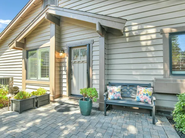 215 Charter Oak Cir, Walnut Creek, CA 94597