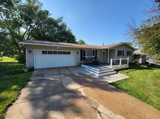 10 Park Ave, Park View, IA 52748