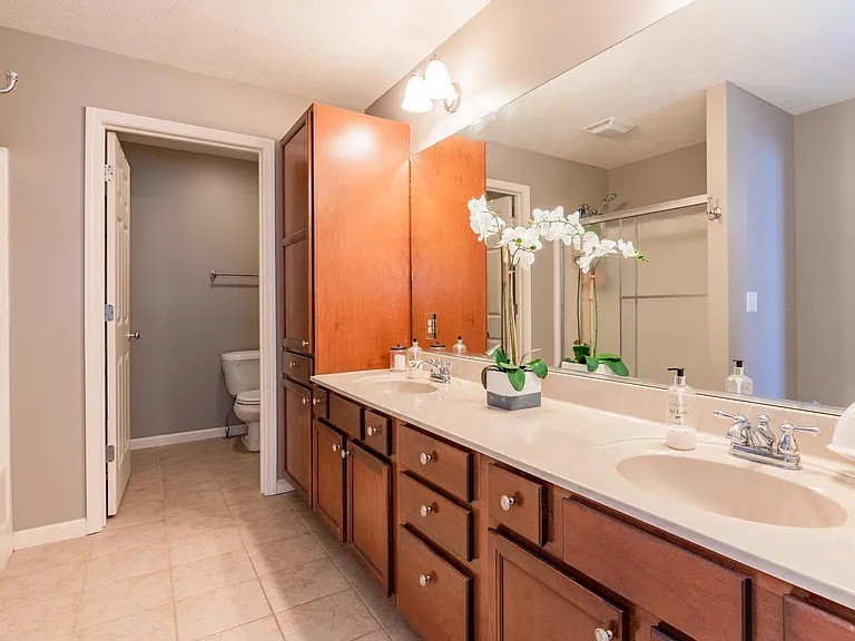 1112 Ekstam Dr #4 — Photo 15