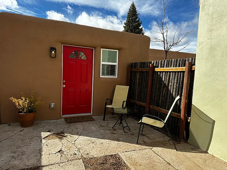 Private Court Yard