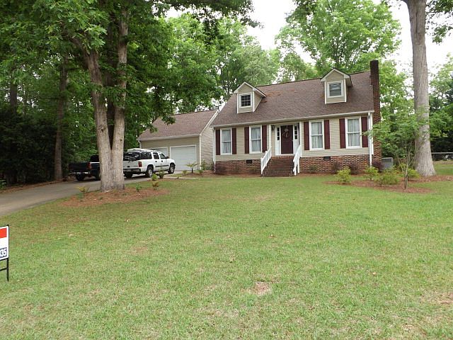 1st image of 105 Rumford Ct