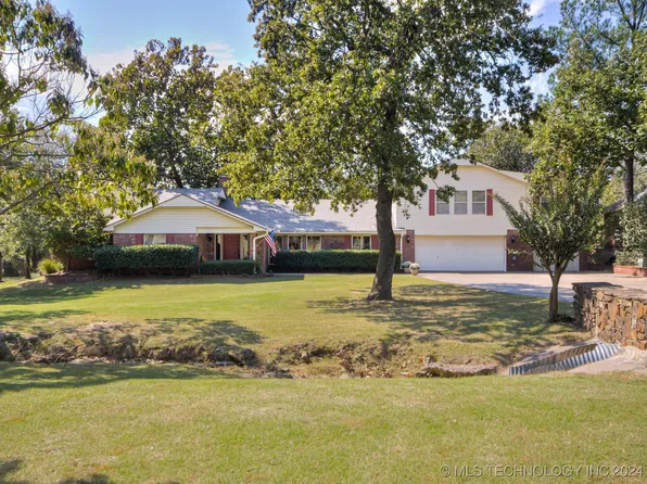 77 N Spinnaker Run, Stigler, OK 74462