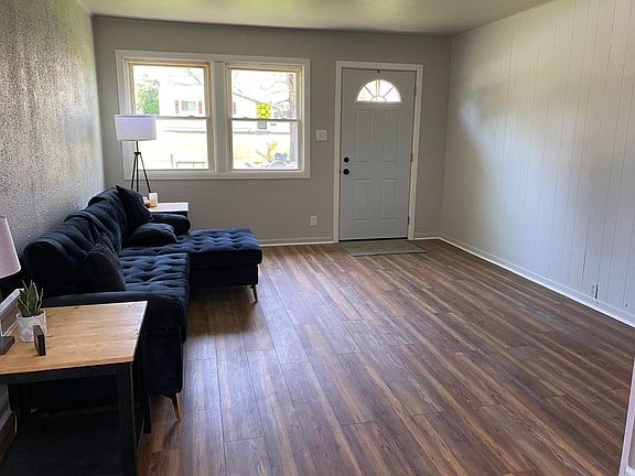 4th image of 403 Grace Dr