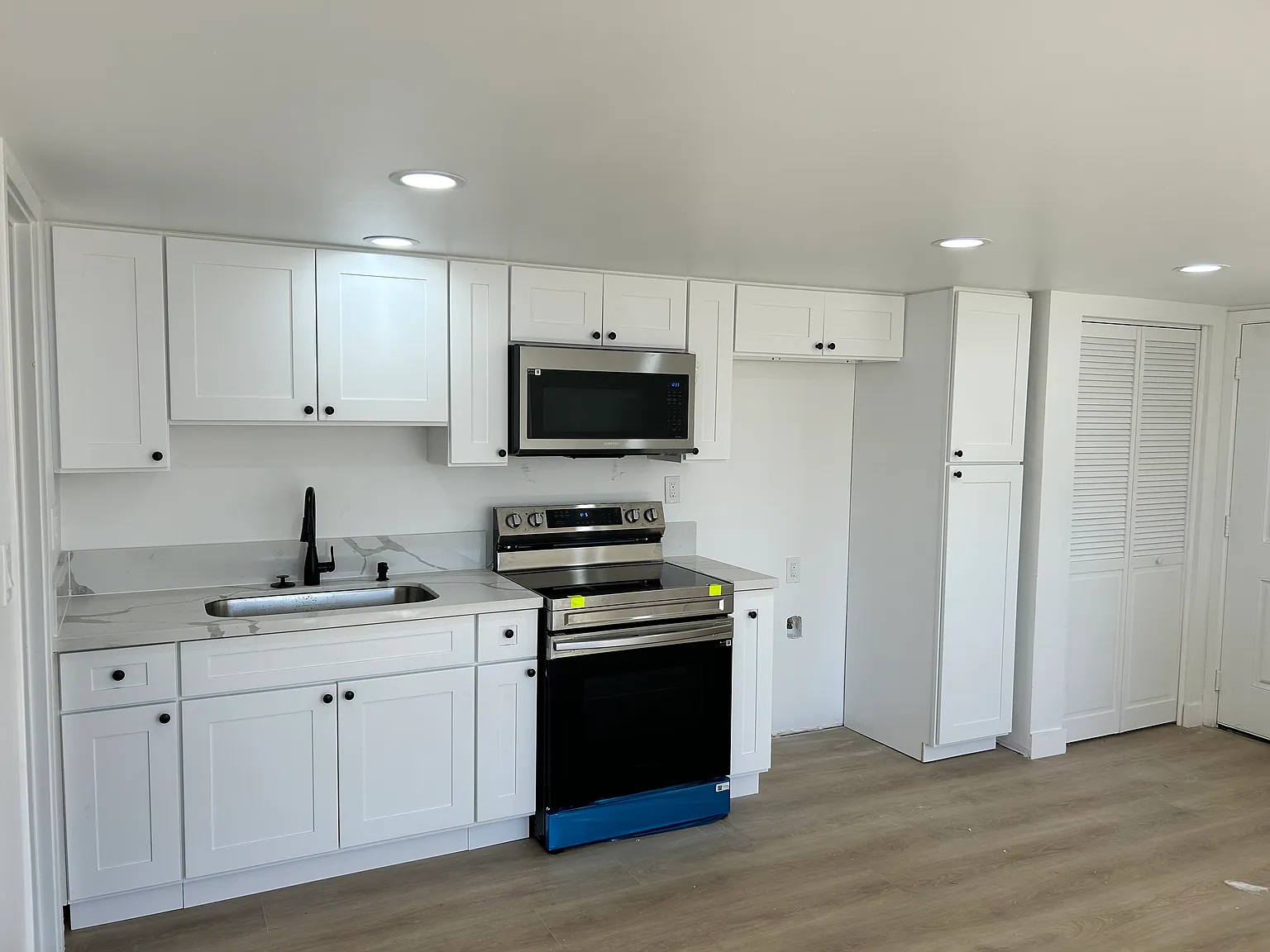 1128 Webster St — Photo 4