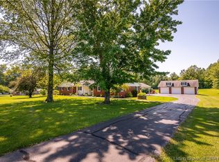 1114 E State Road 256, Austin, IN 47102