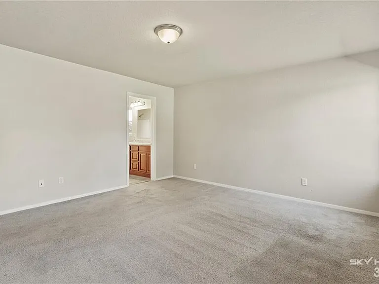 1150 Battery Dr — Photo 6