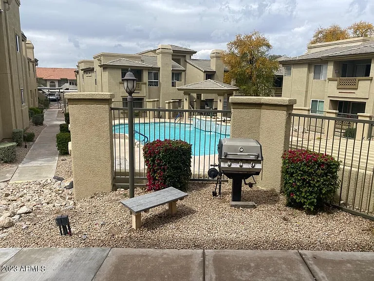 1880 E Morten Ave #106 — Photo 14
