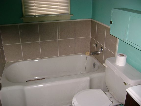4th image of 3904 E 29th Ave