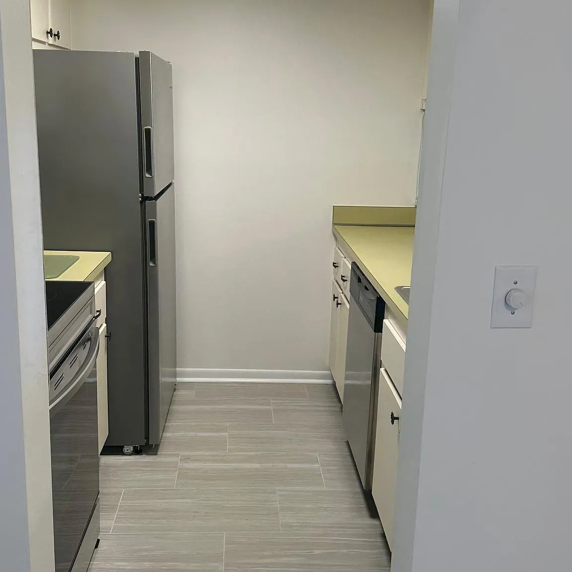 2 bed, 837 sqft, $1,700 — Photo 3