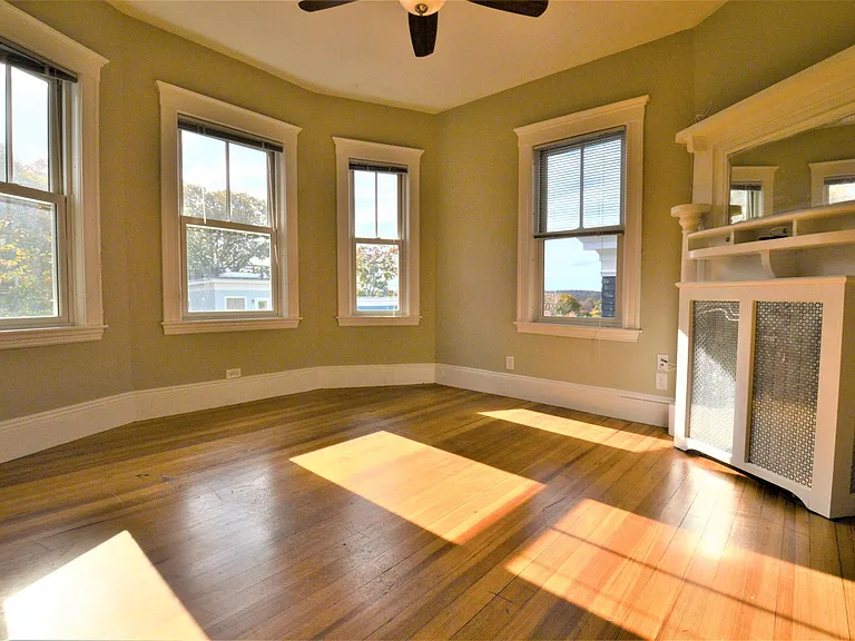 82 Montebello Rd #3 — Photo 4