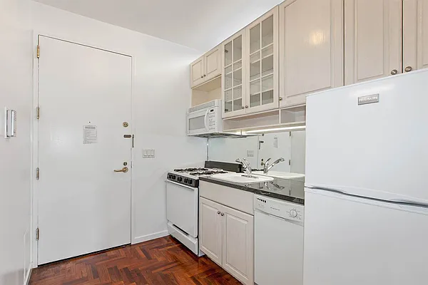 Rented by Yorgan Group, LLC | media 10