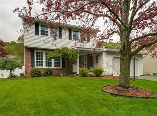 205 Feldspar Dr, Syracuse, NY 13219