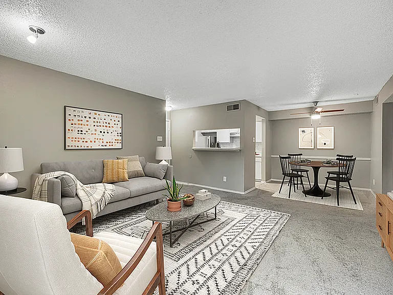 Westmoor Apartment Homes — Photo 18