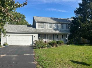 123 Strawbridge Dr, Rockton, IL 61072