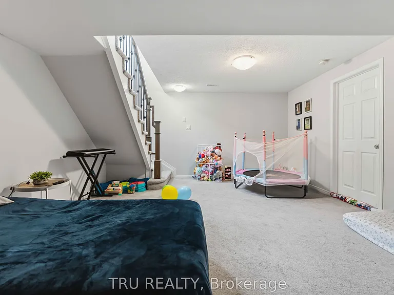 205 Losino Cres — Photo 25