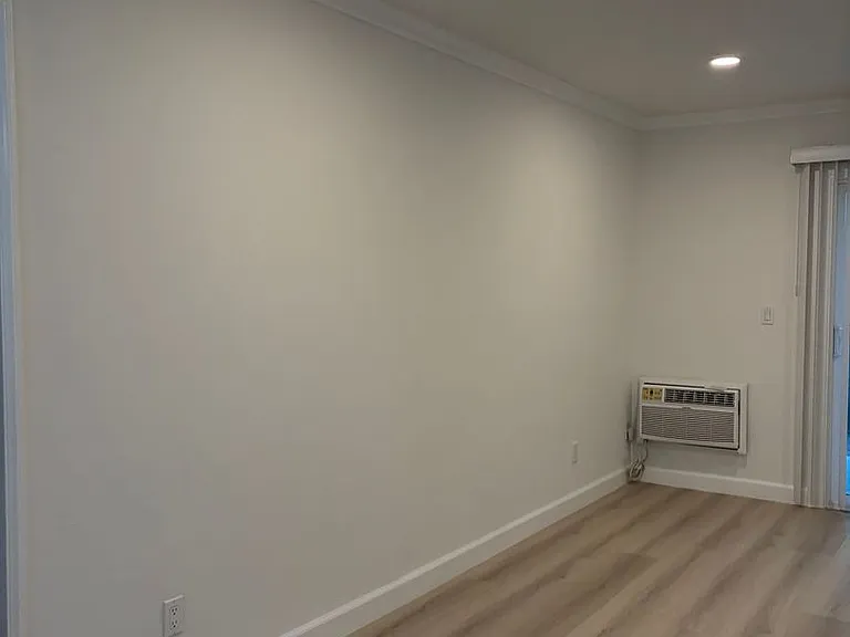 433 Pioneer Dr #2 — Photo 8