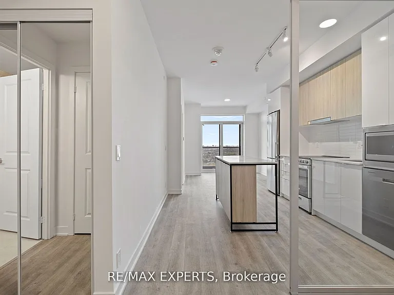 50 Upper Mall Way #B1504 — Photo 18
