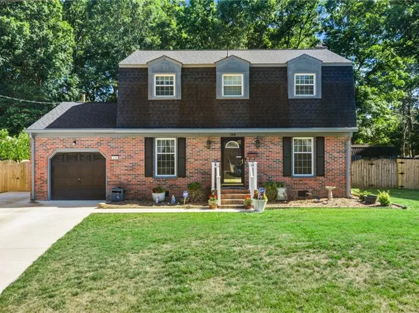 318 Williamsburg Ct, Newport News, VA 23606