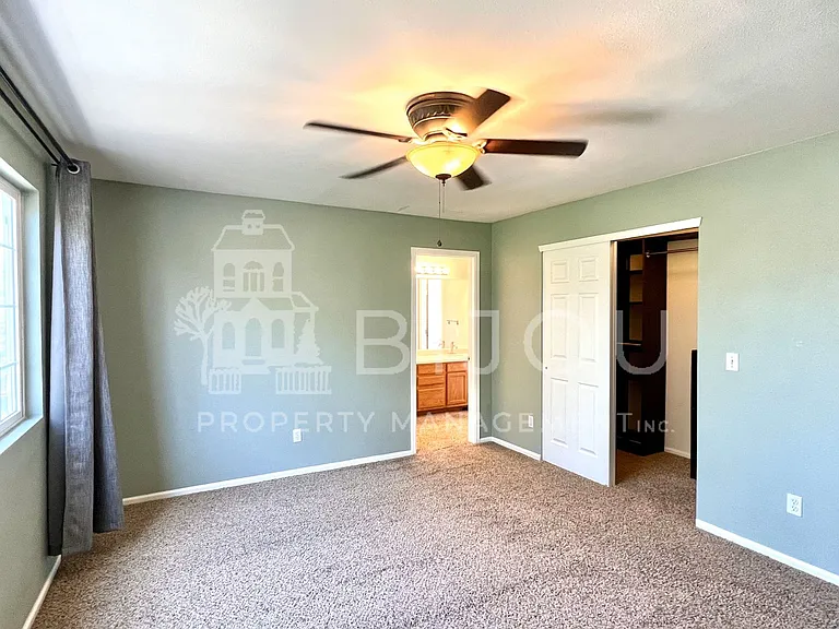 3739 Range Dr — Photo 7