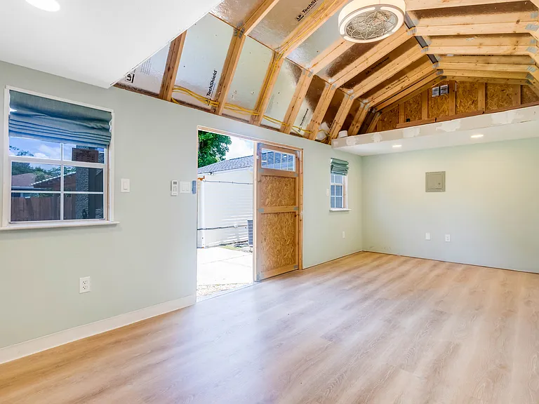 4519 Martha Ave — Photo 14