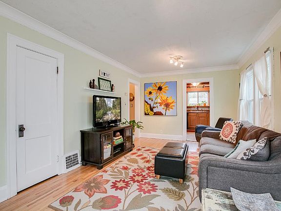 4th image of 4317 13th Ave S