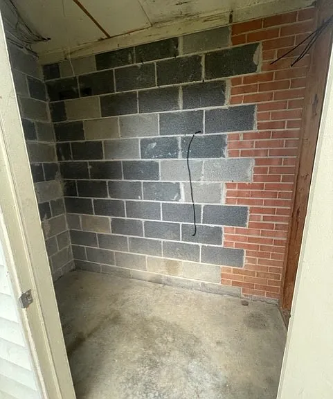 Longview — Photo 111