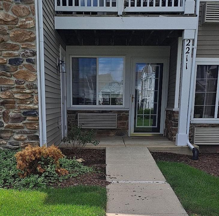 1st image of 2211 Silverstone Dr #2211
