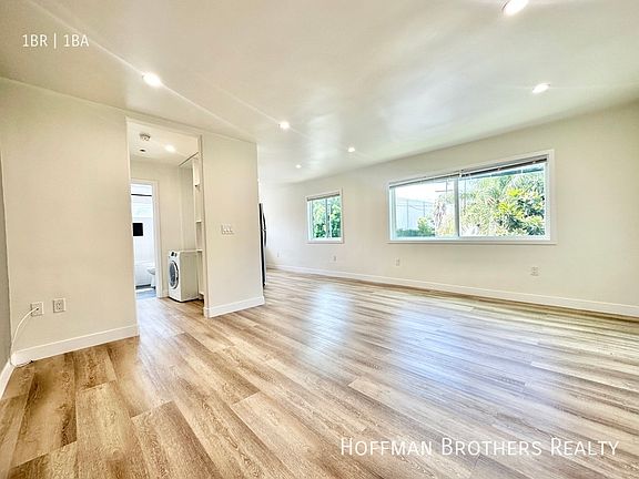 5th image of 6350 Willoughby Ave #6A