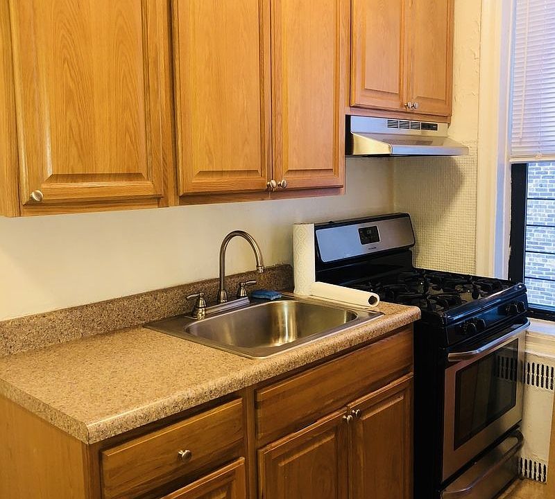 1st image of 1745 E 18th St APT 2H