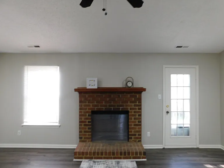 1433 Drumheller Dr — Photo 16