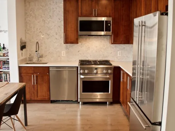 3650 S Glebe Rd, Arlington, VA 22202