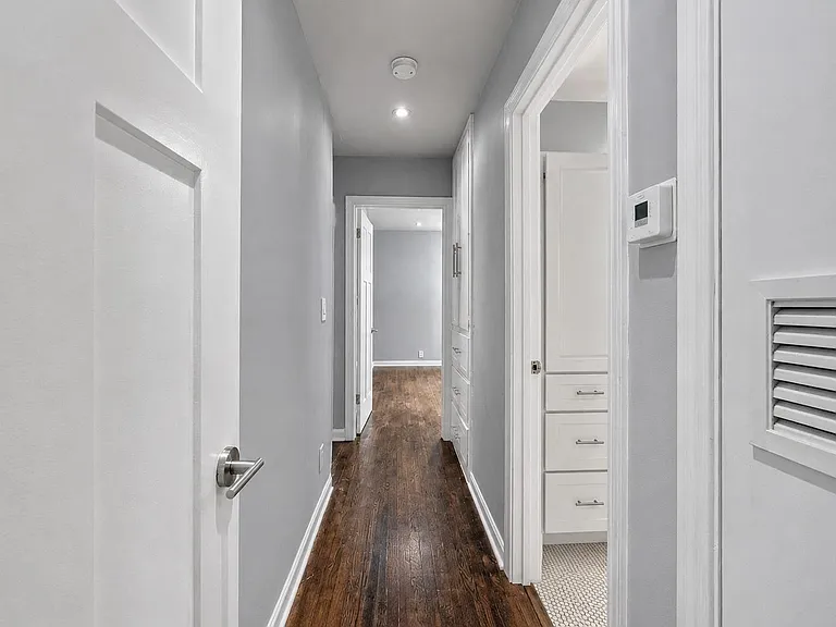 2105 Fortview Rd — Photo 26