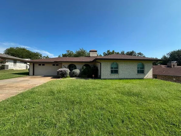 2525 Lowrey Dr, Gatesville, TX 76528