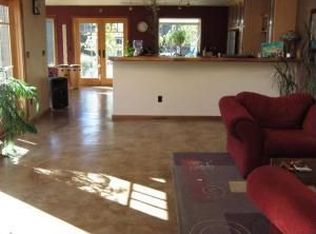 121 Wagle Ln, McKinleyville, CA 95519