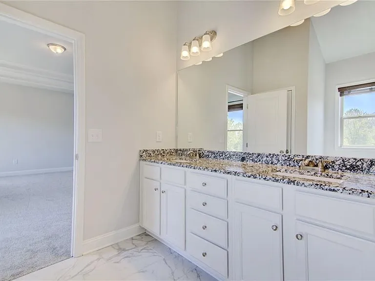 7107 Branch Creek Cv — Photo 46