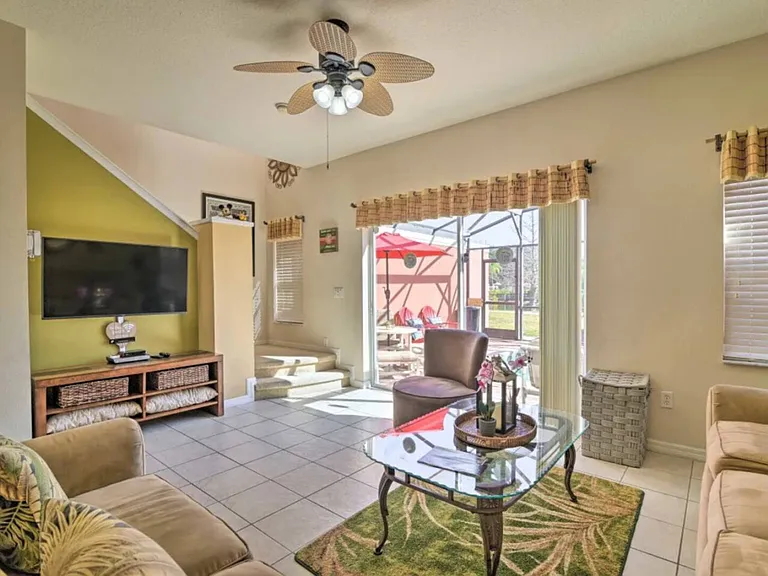 Yellow Lantana Ln — Photo 10