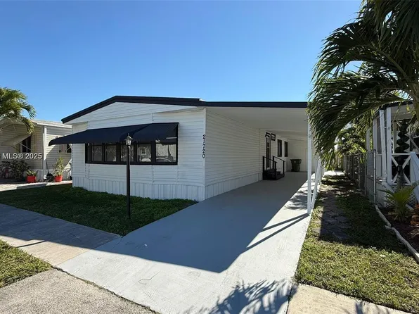 21720 NW 3rd St, Pembroke Pines, FL 33029