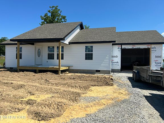 2nd image of 1209 Crestview Dr