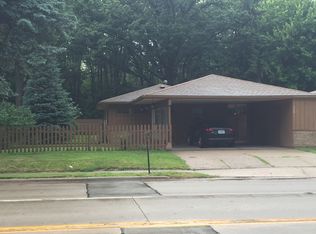 323 N Bruns Ln, Springfield, IL 62702