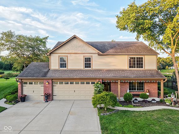 3rd image of 715 Shoreline Ct